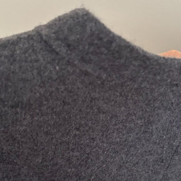 'S Max Mara Wool Sleeveless Top Gray (size 12) - Picture 4 of 4